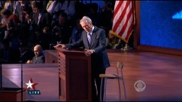 Clint Eastwood basó su discurso hablando con una silla vacía haciendo las veces de Obama